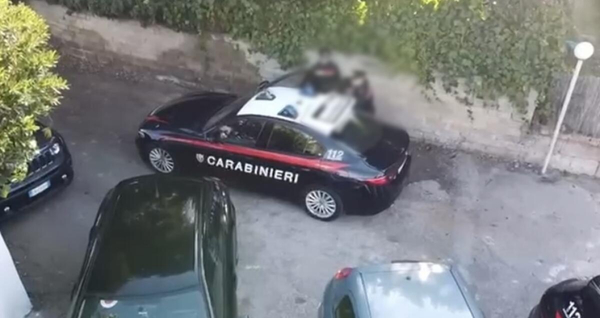 Bomba nel giardino e spari contro l'auto, in arresto 38enne di Anzio: era l'incubo di una coppia di anziani - 