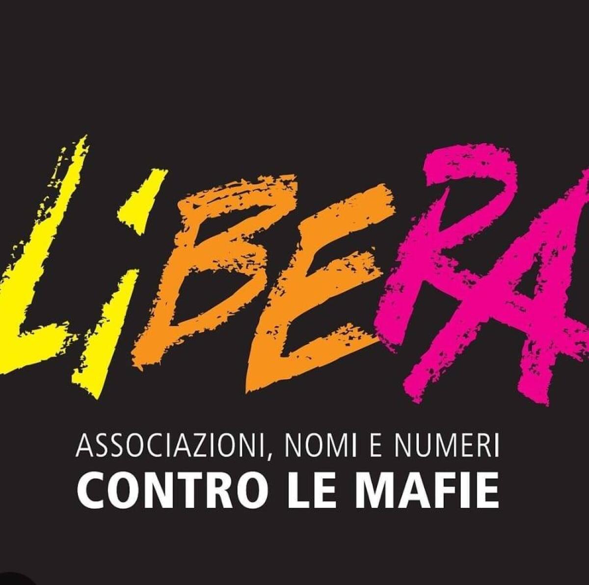 Esplosione dell’ennesima bomba a Latina. Sit-in dell’associazione Libera in Piazza del Popolo. - 