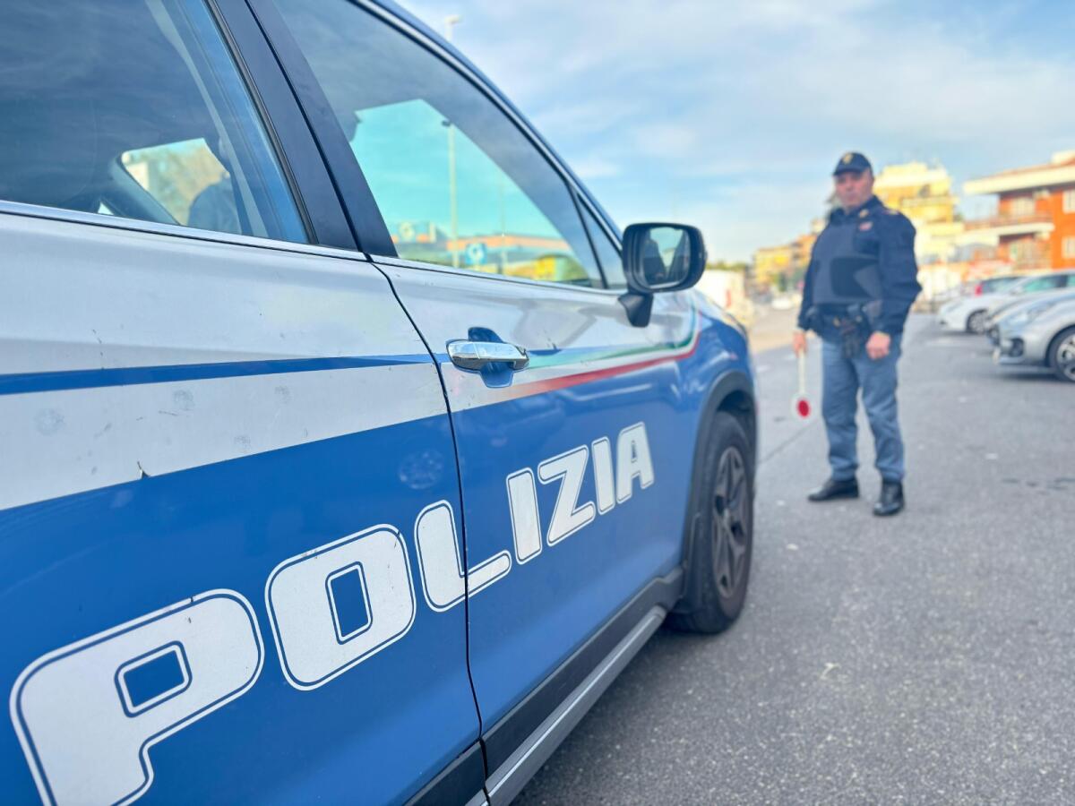La Polizia salva un uomo da un gesto estremo tra le corsie del Grande Raccolto Anulare. La moglie ringrazia gli agenti. - 
