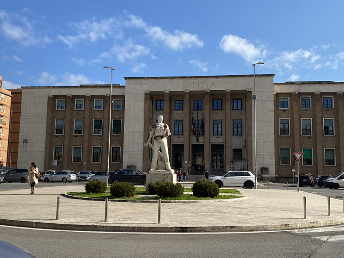 Muore per il tumore non diagnosticato: a Latina risarcimento milionario per i familiari della vittima - 