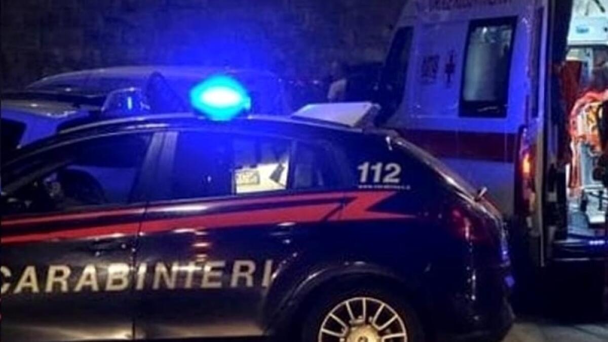 In vacanza con la moglie, l’aggredisce con calci e pugni all’interno di un B&B. Arrestato. - 