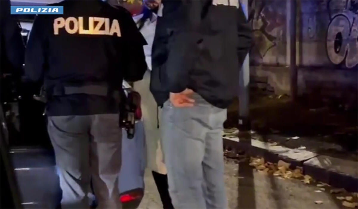 Sfruttamento della prostituzione e riciclaggio: 21 fermi. Giovani adescate con il metodo “lover boy”. - 