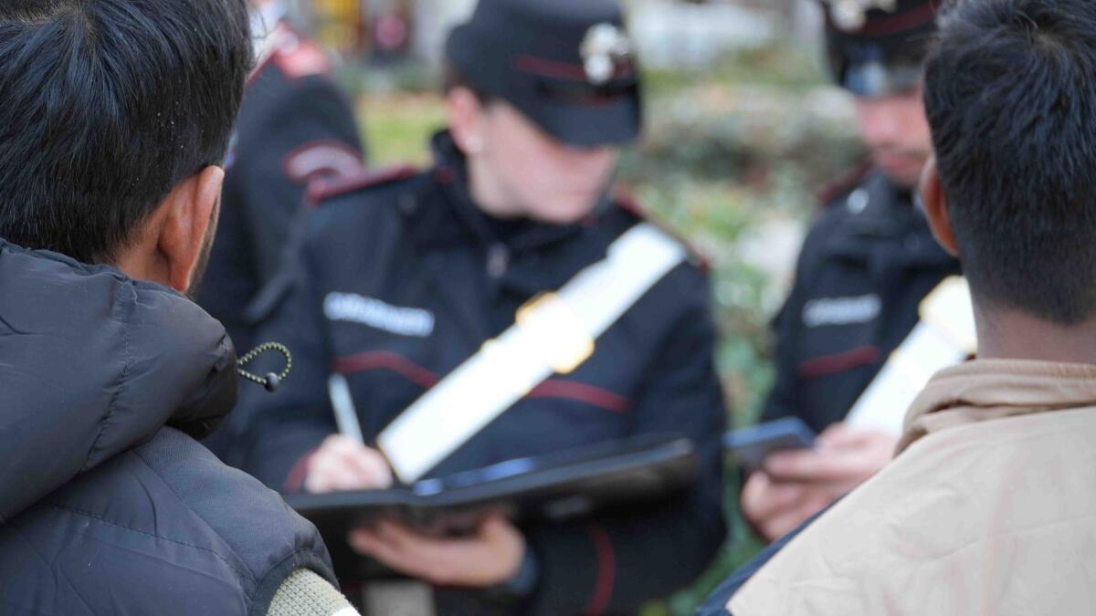 Derubano i turisti e molestavano i passanti: due arresti e due denunce nella Capitale. - 