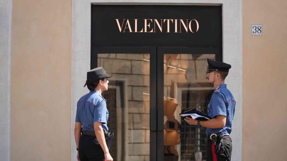 Colpi alle boutique Valentino e Louis Vuitton a Roma: I Carabinieri recuperano refurtiva per 400mila euro. - 