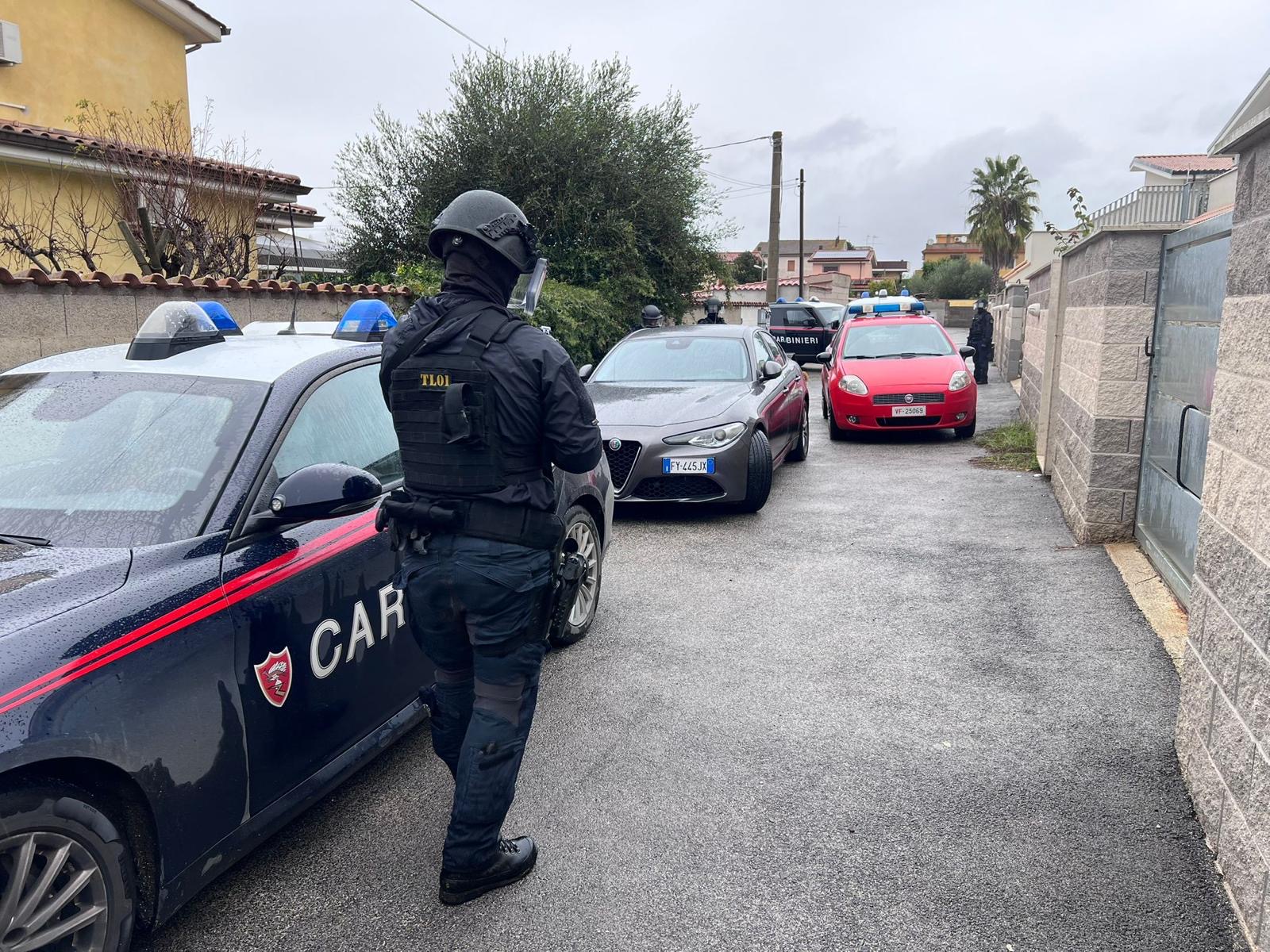il blitz dei Carabinieri in via Livatino a Nettuno