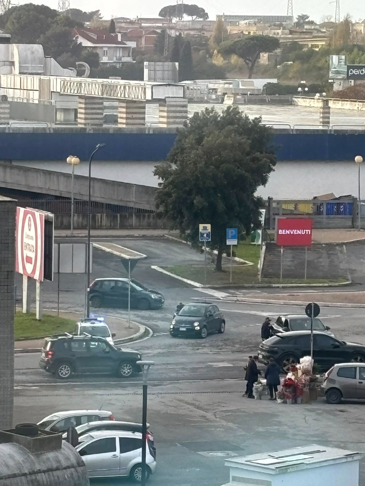 Aprilia - Olio sull'asfalto, rallentamenti su via Mascagni - 