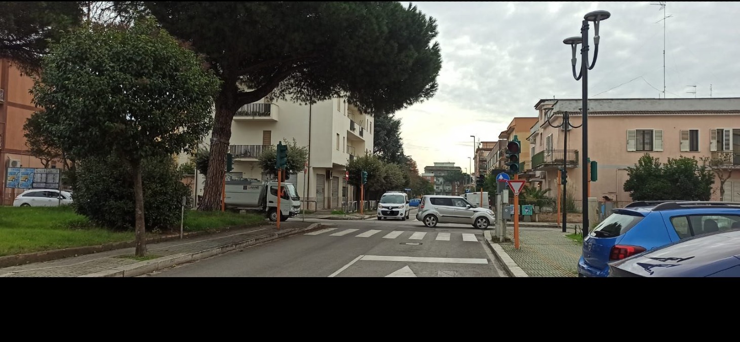 Semafori guasti ad Aprilia, "Troppi episodi si valuti di rescindere il contratto con la società che fa le manutenzioni" - 