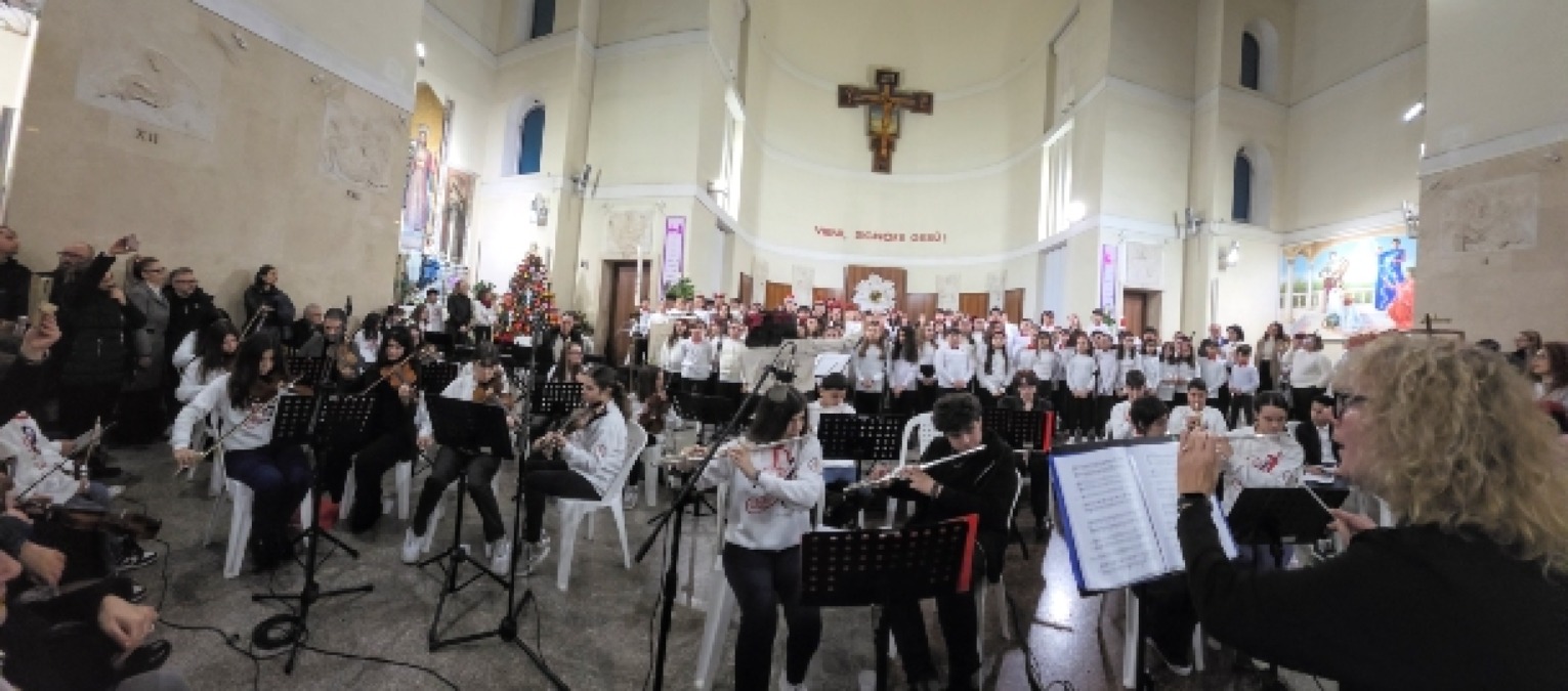 Il Natale della Gramsci di Aprilia: "Amore e Musica" - 