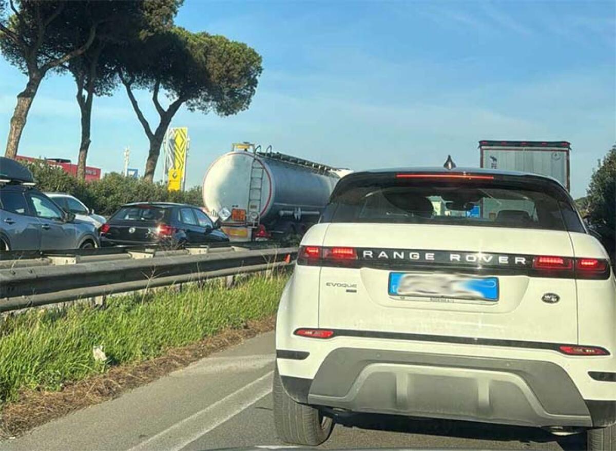 Circolazione da incubo sulla Pontina in questi giorni vicini al Natale - 