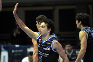 Basket - Latina vince ancora, battuta la Solbat Golfo - 