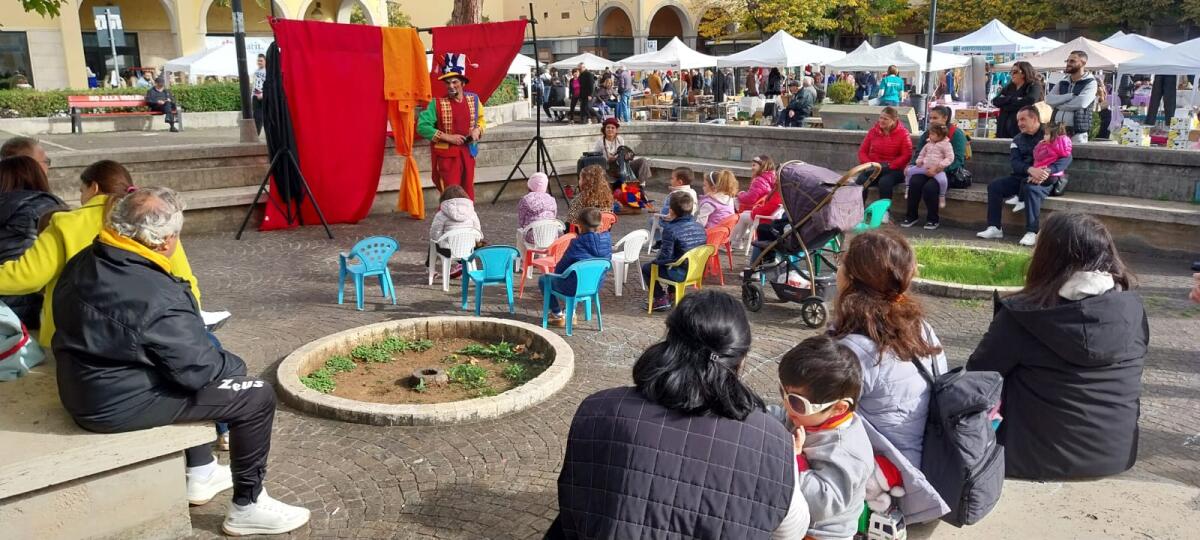 “Natale 2025”, parte il primo fine settimana di eventi organizzati dal “Mercatino di Aprilia”. - 