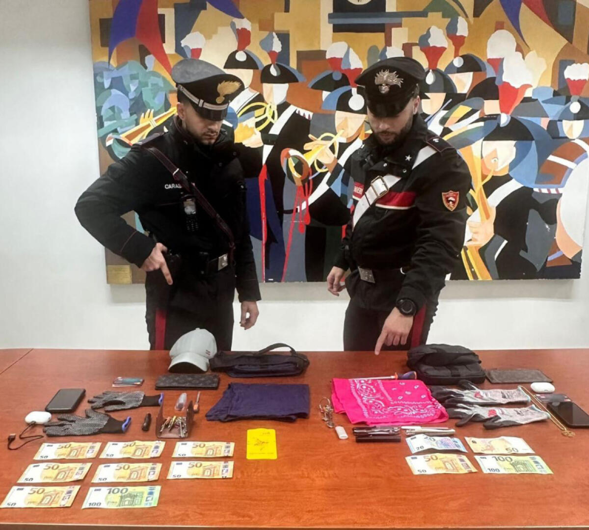 Furto in casa ad Aprilia. 2 uomini rubano soldi, carte di credito e oro: arrestati - 