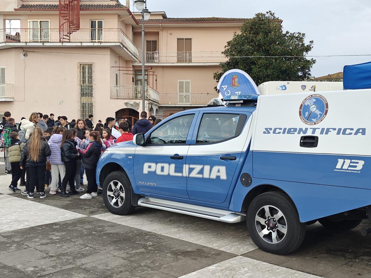 Grande successo nel sud pontino per l’evento della Polizia con gli alunni delle scuole - 