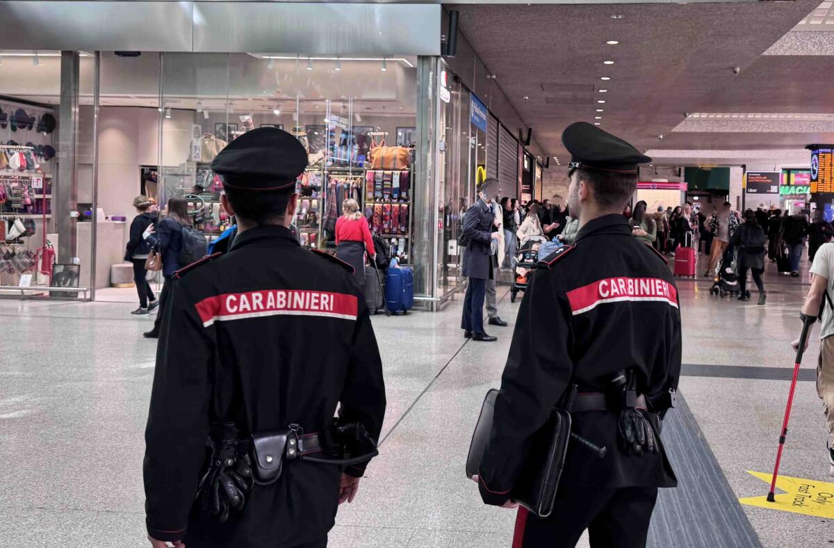 Sicurezza di viaggiatori e pendolari: nuovi controlli nell’area della stazione Termini: 3 arresti e 3 denunce. - 