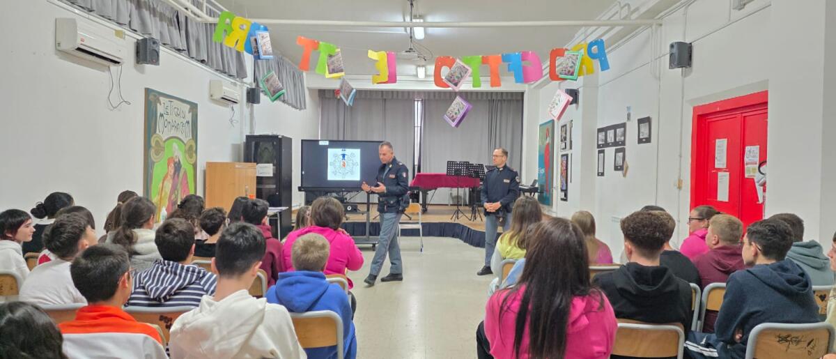 Bullismo e cyberbullismo, ad Aprilia la Polizia incontra oltre 300 studenti dell’Istituto “Gramsci”. - 