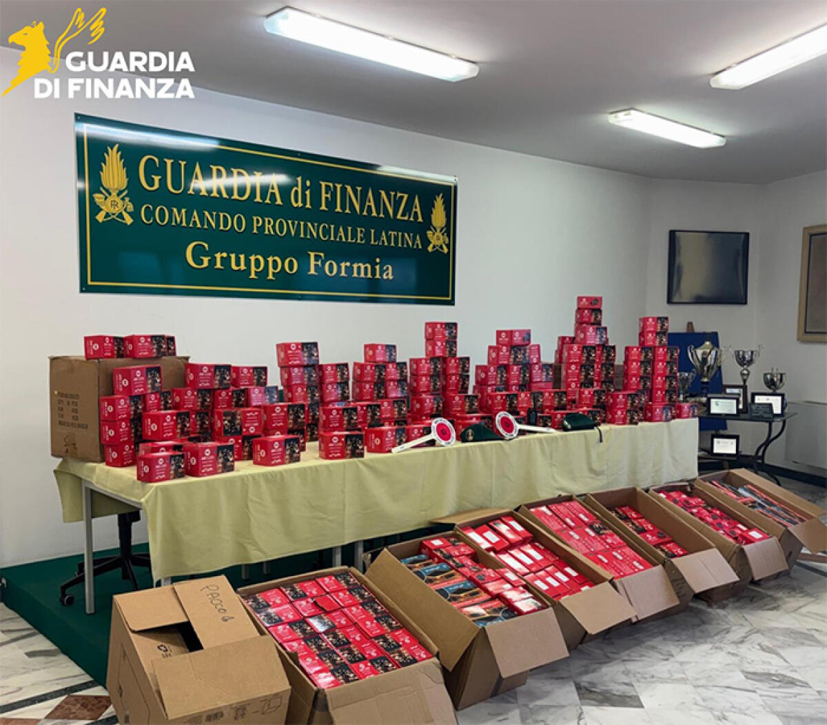 Festività natalizie, controlli della Finanza in provincia di Latina: sequestrati oltre 140mila prodotti non conformi. - 