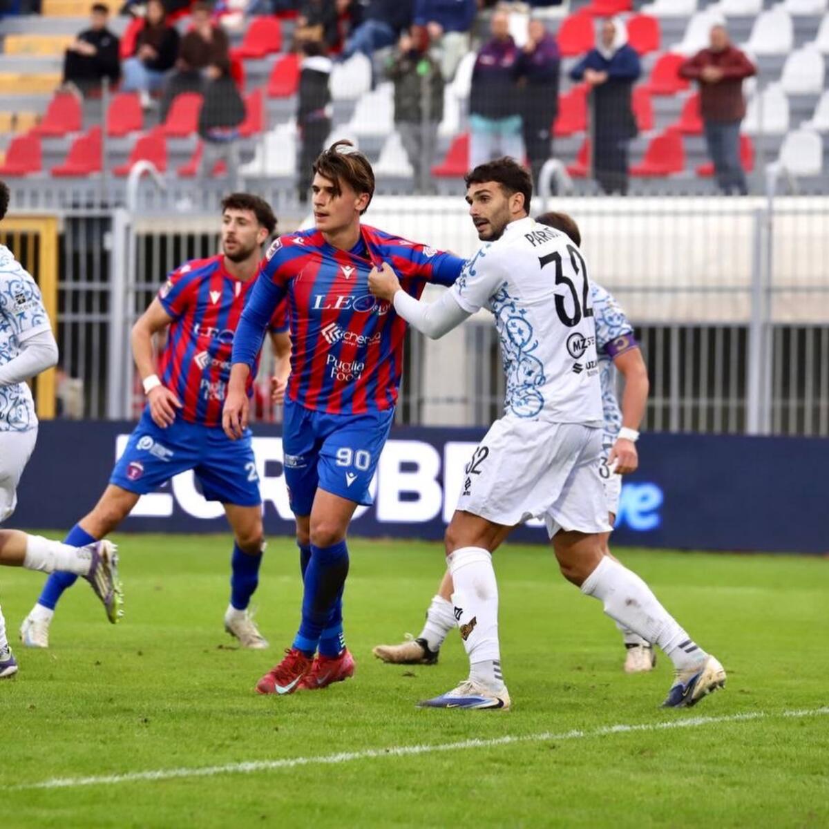 Calcio - Serie D - Il Latina torna a fare punti, pari con il Casarano - 