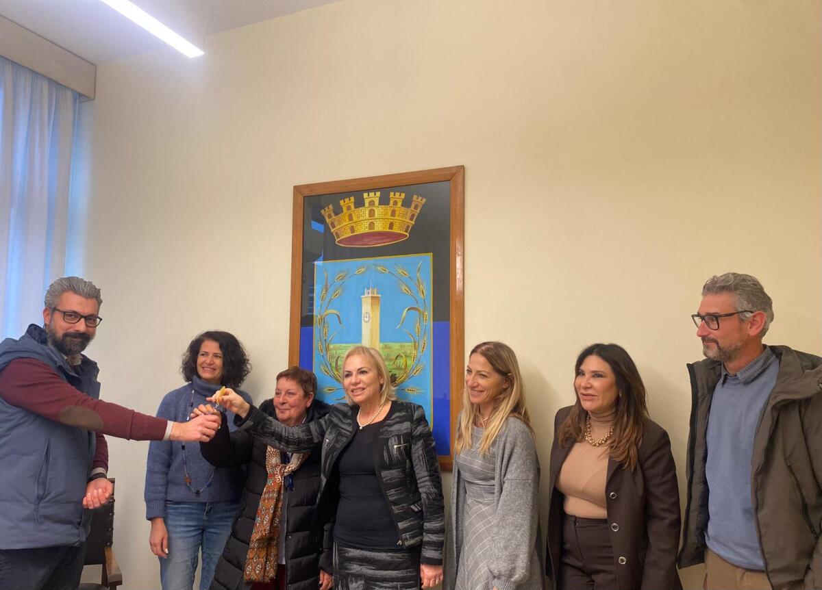 Nuova vita per il parco di via Roccagorga a Latina: consegnate le chiavi al gestore - 