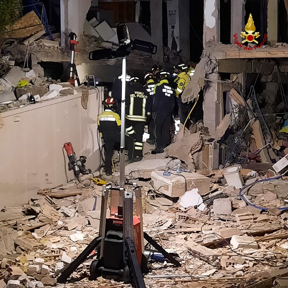 l'esplosione della villa di via Apollo, ad Aprilia