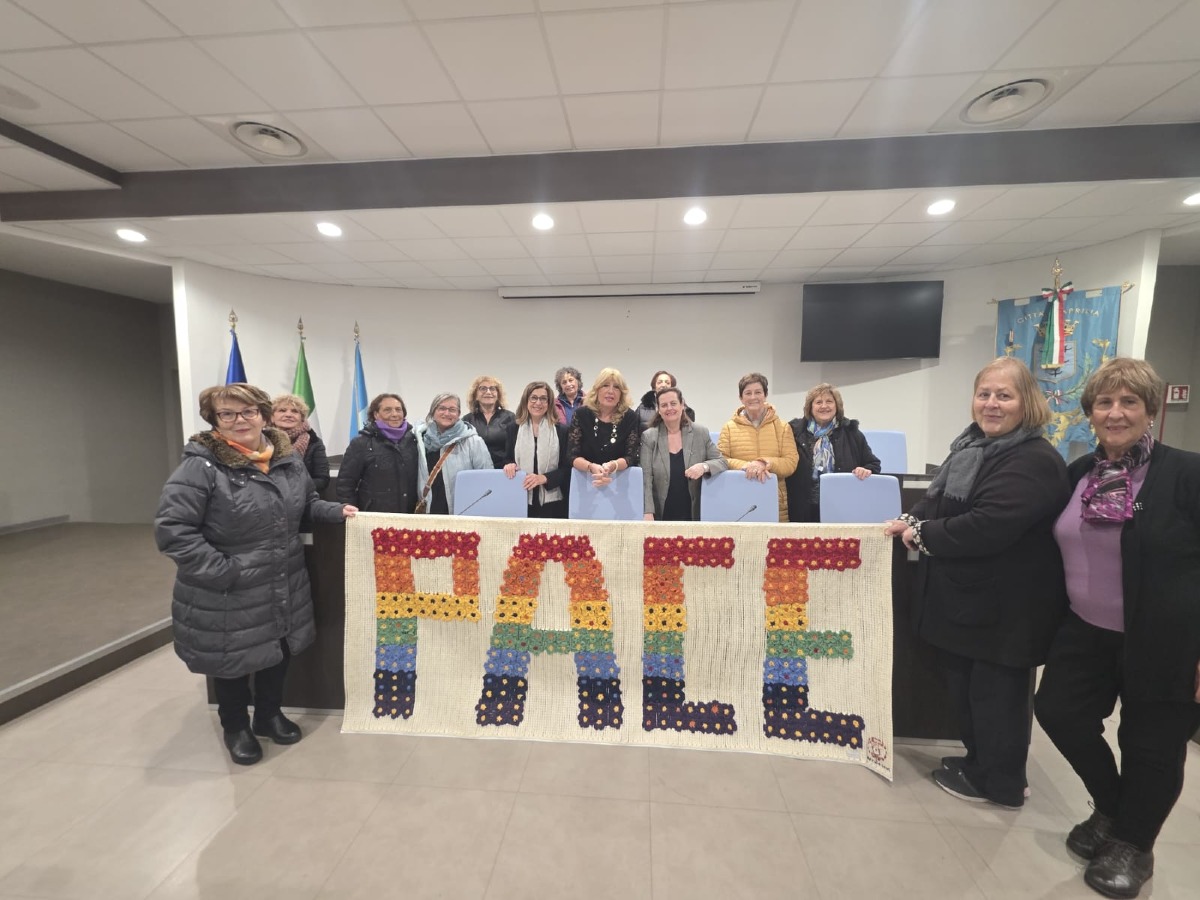 le volontarie apriliane del gruppo "Donne Fuori-Tempo" 