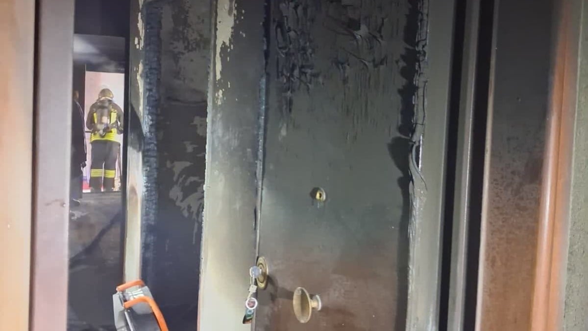 Fiamme in un appartamento in provincia di Roma, muore una pensionata di 85 anni. - 