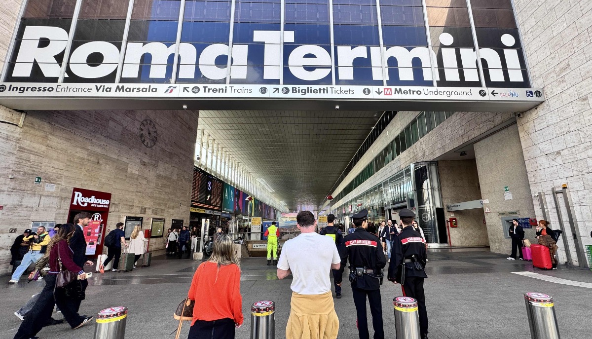 Ore di panico per la scomparsa di un 16enne. Ritrovato a Roma - 