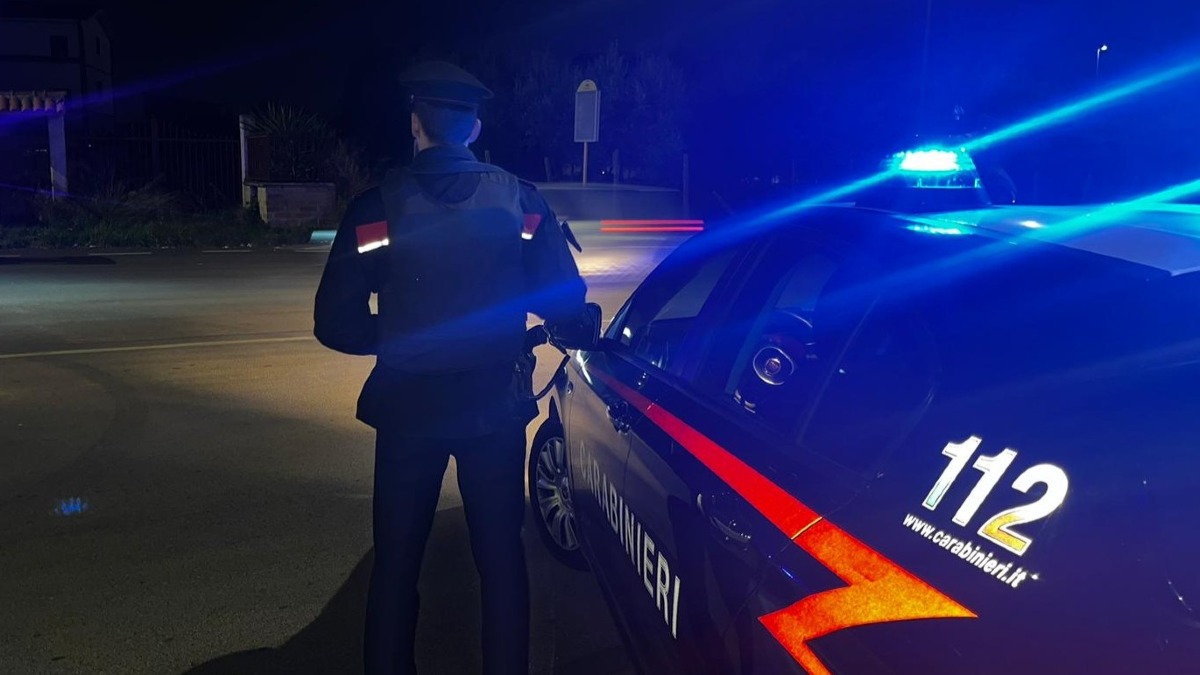Inseguimento alla periferia della Capitale: i Carabinieri di Frascati denunciato 4 giovani per ricettazione. - 