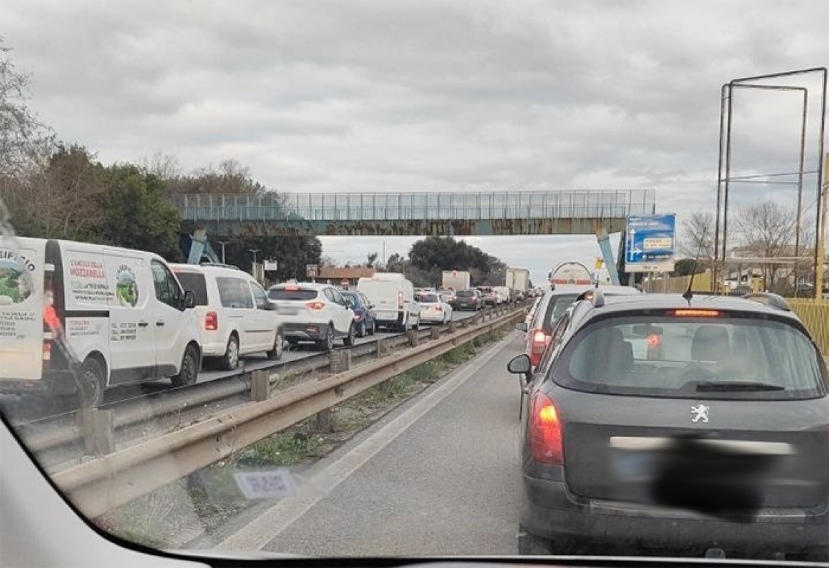 Forti disagi anche sulla Pontina, code chilometriche in direzione della Capitale. - 