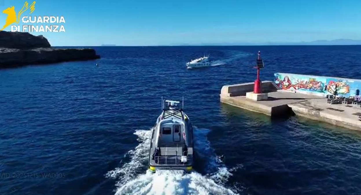 Inseguimento in mare nelle acque di Gaeta. - 