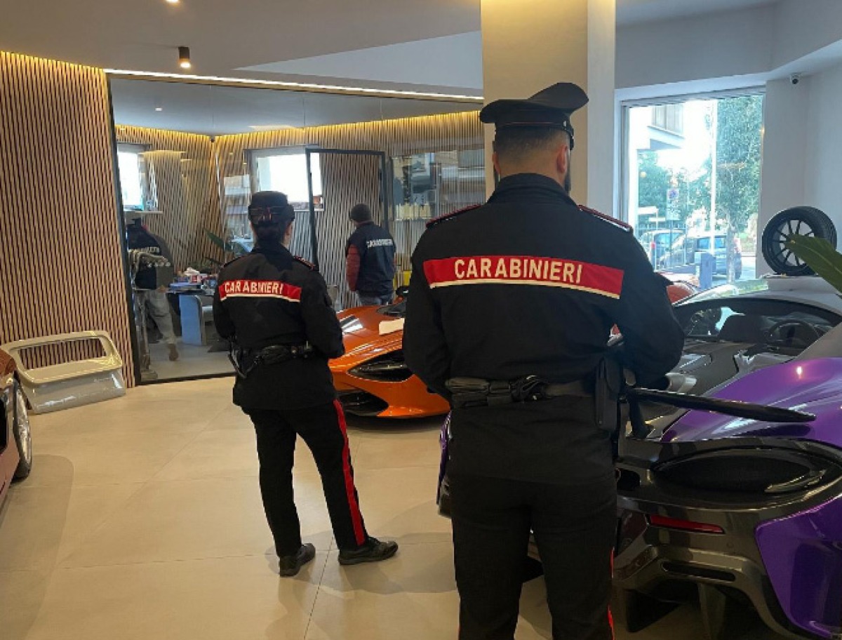 Maxi sequestro da 9 milioni di euro tra Latina e Roma: sigilli a 100 auto e 19 immobili - 