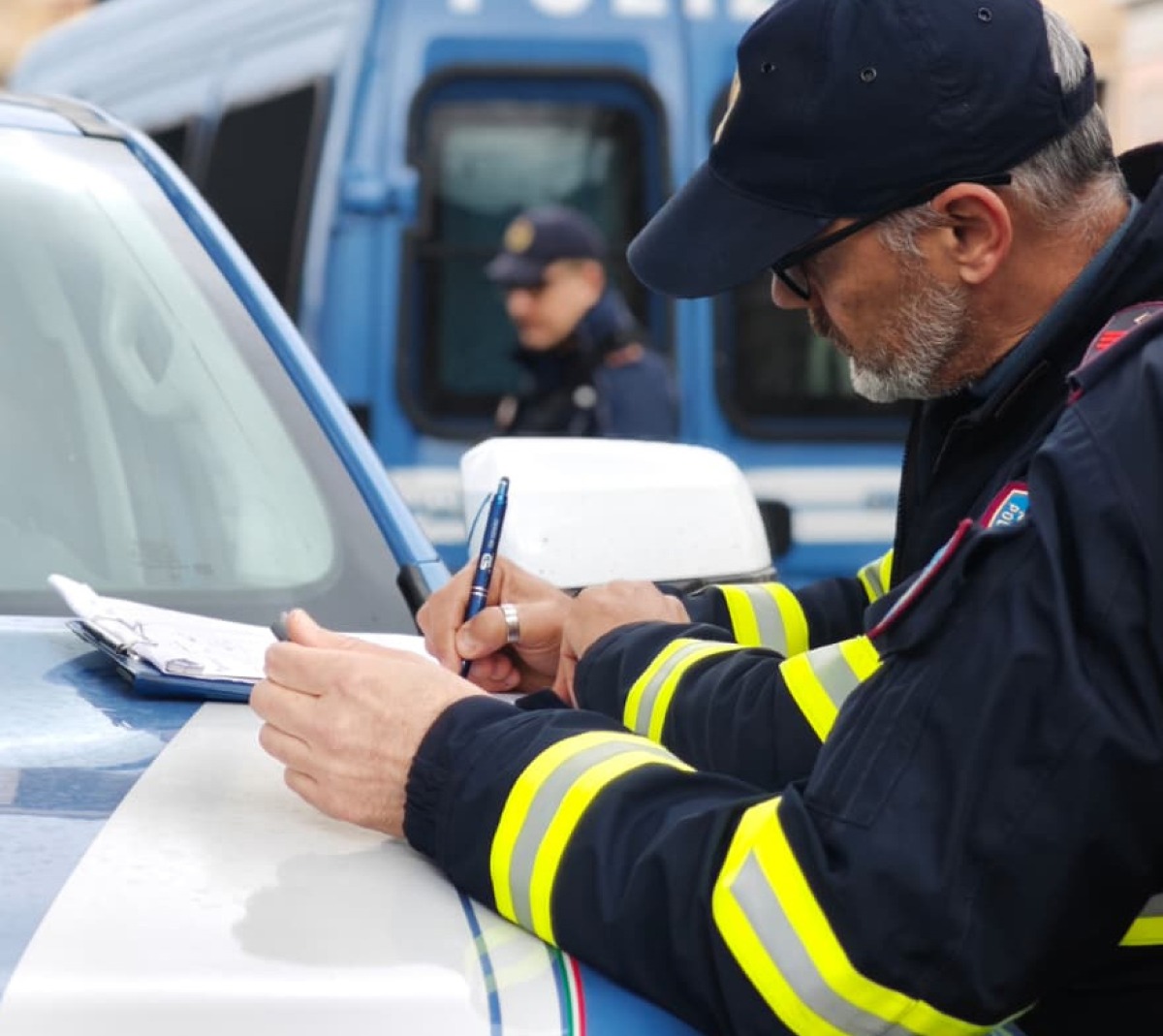 Trappola a luci rosse per la rapina, scatta il fermo per due persone - 