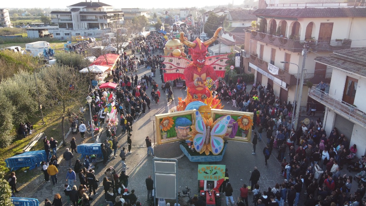 A Santi Cosma Damiano tornano il Carnevale e i carri - 