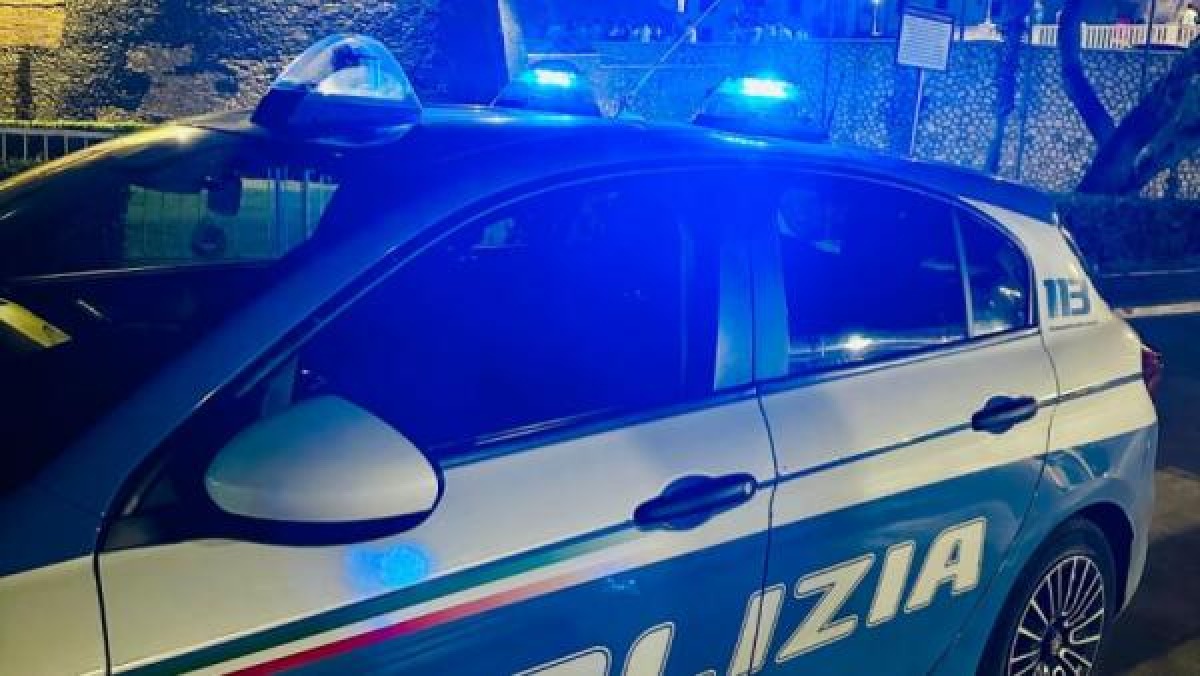 Aprilia - Ubriaca diventa molesta, aggredisce i poliziotti e crea il panico in clinica  - 
