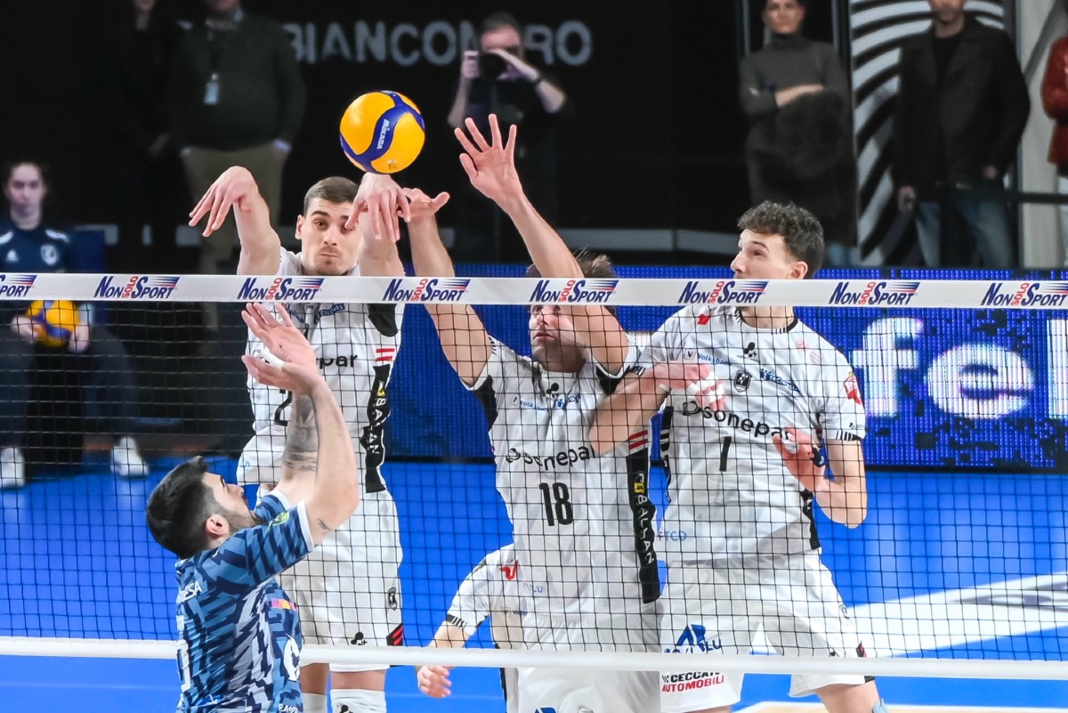 Superlega - Cisterna perde al tie break, ma porta via un punto - 