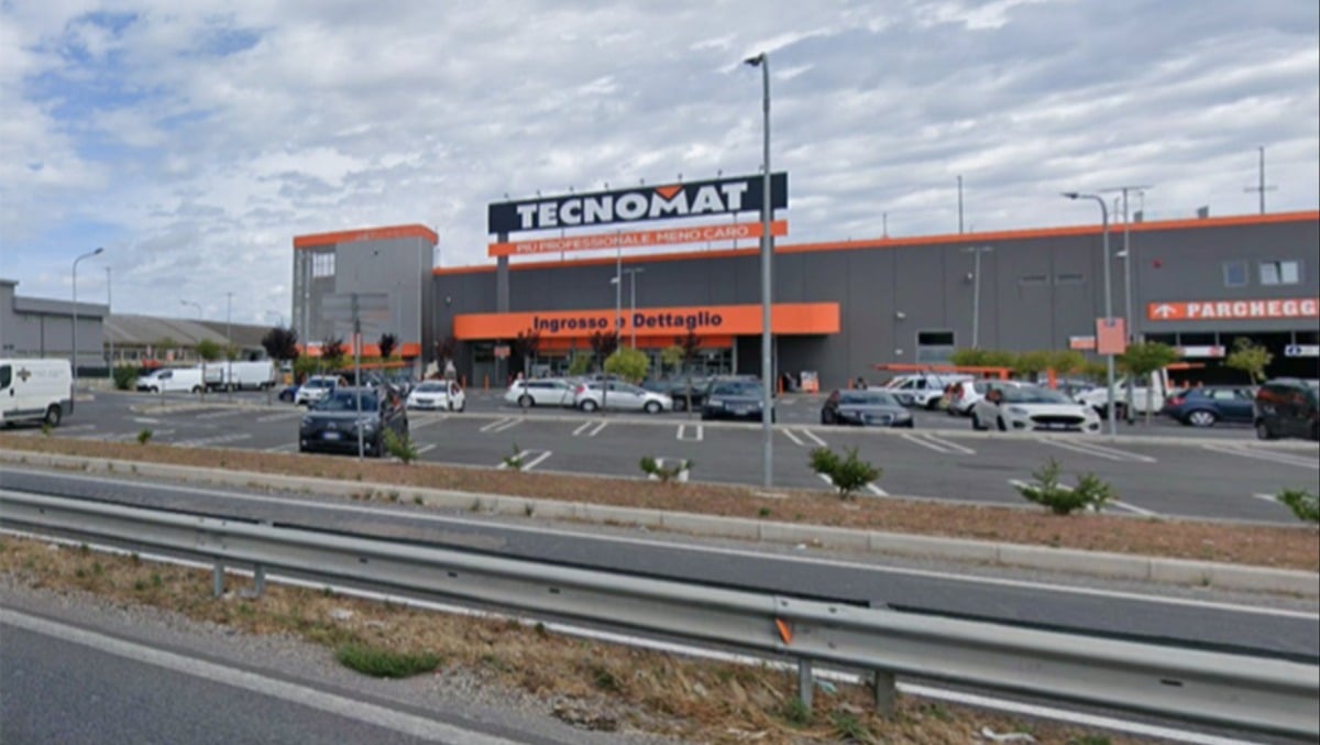 Aprilia, cliente investito da un muletto al Tecnomat. Finisce in ospedale in codice rosso. - 