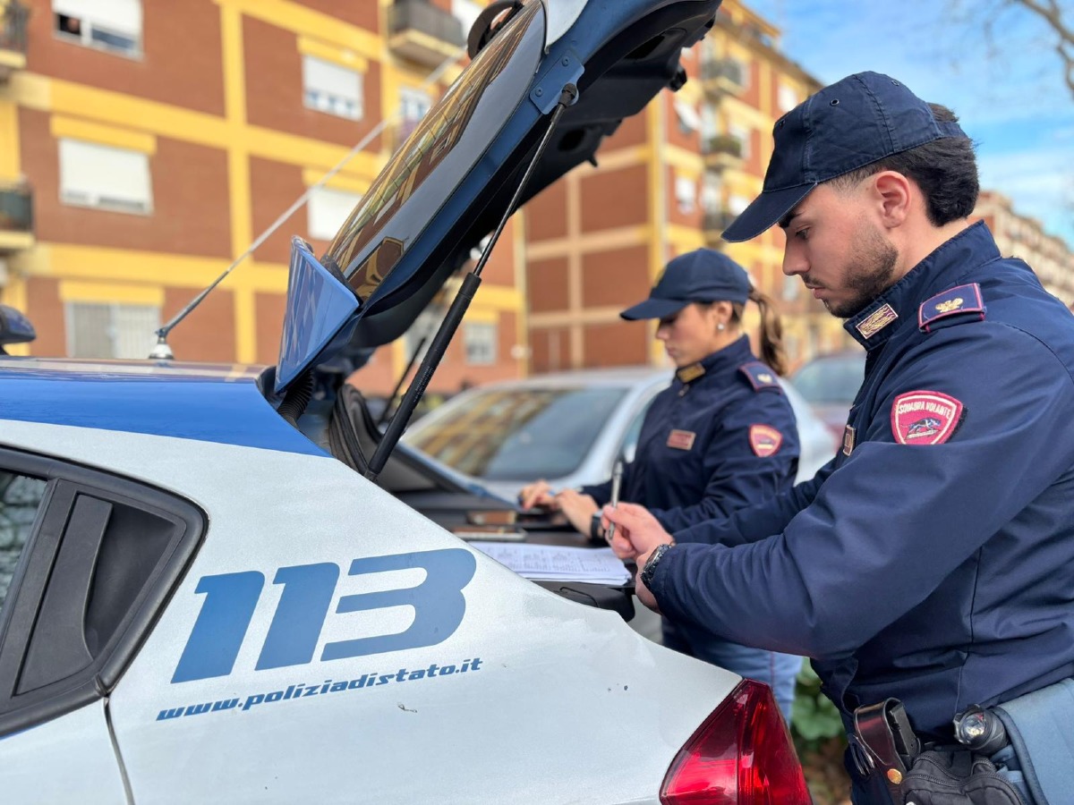 Controlli amministrativi della Polizia nel sud pontino: irregolarità in un esercizio pubblico. - 