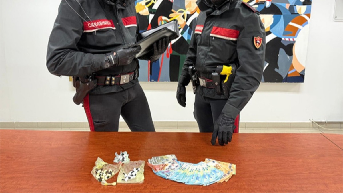 Aprilia, un uomo e una donna arrestati dai Carabinieri. Nel loro appartamento crack e cocaina. - 