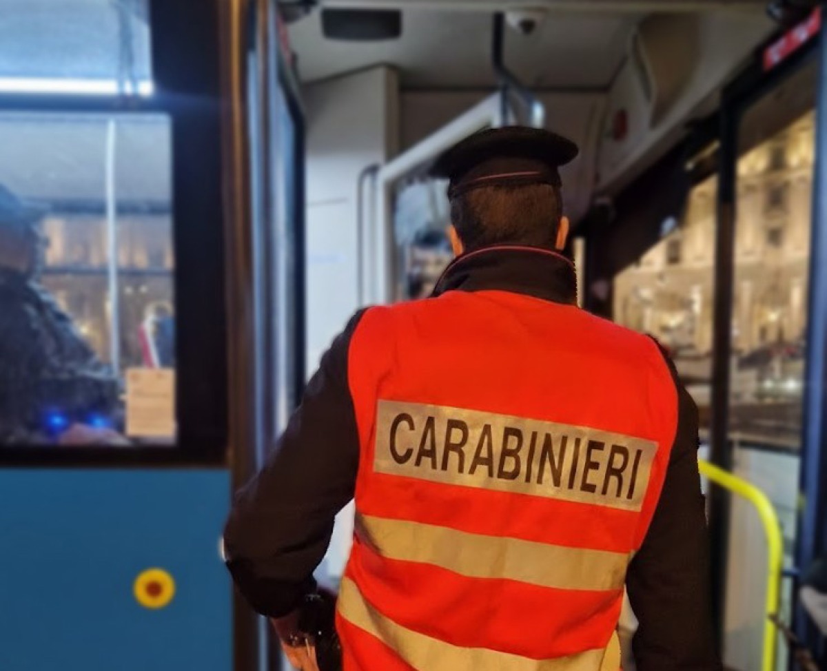 Atto vandalico contro un bus Cotral ai Castelli, si indaga - 