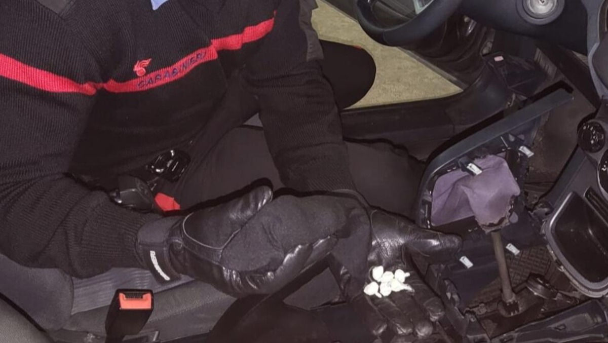 Aprilia, minorenne sorpreso con cocaina e crack: ne aveva una consistente quantità. - 