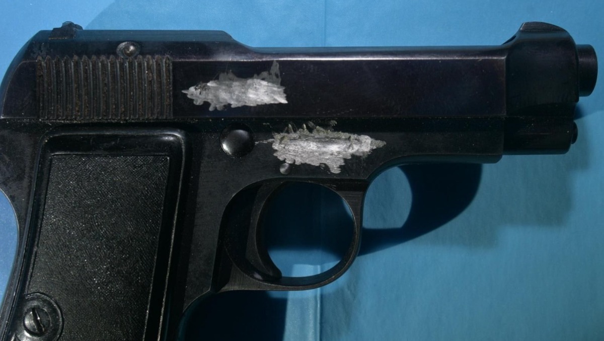 Colpi di pistola e fuga nella notte. Viene arrestato dalla Polizia, aveva un’arma con la matricola abrasa. - 