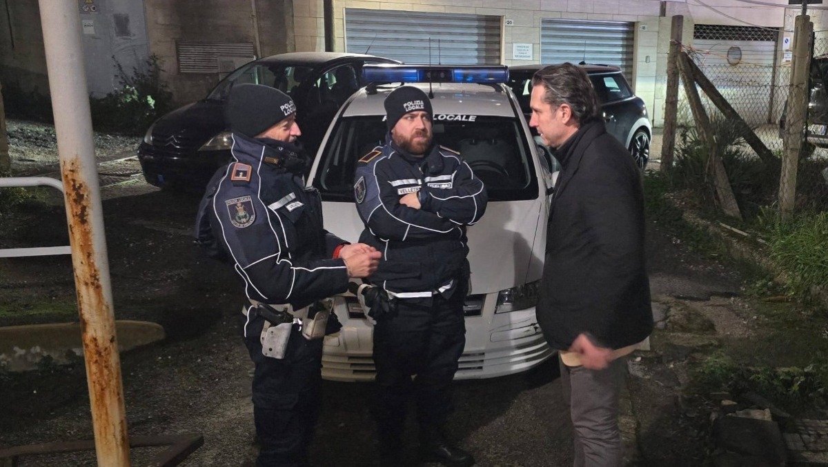 Smottamento a Velletri. Il sindaco ordina l’evacuazione di una palazzina e chiude al transito la Circonvallazione Appia. - 