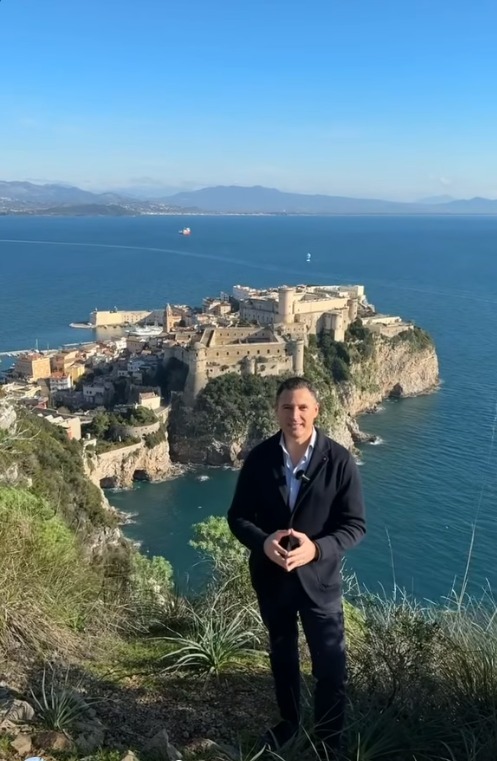 il sindaco di Gaeta, Cristian Leccese 