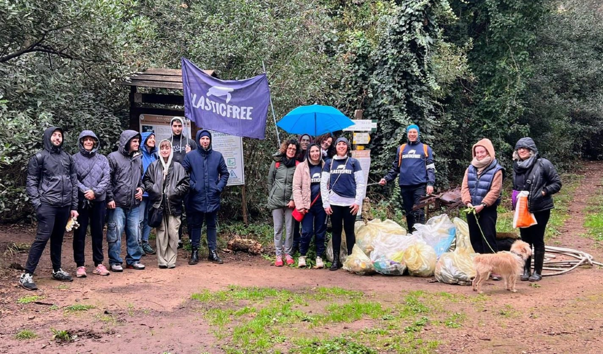 Plastic Free nella Sughereta a Pomezia: rimossi oltre 200 kg di rifiuti  - 