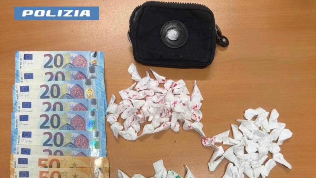 Falchi della Polizia di stato in azione nelle periferie romane: 8 arresti tra lotti, muretti e depositi “a tenuta magnetica”. - 