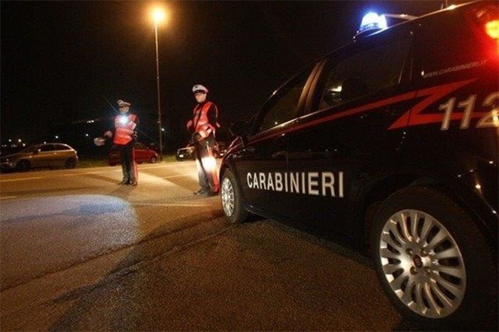 Aprilia, urla nella notte in via Mascagni. Un 22enne arrestato per violenza sessuale. - 
