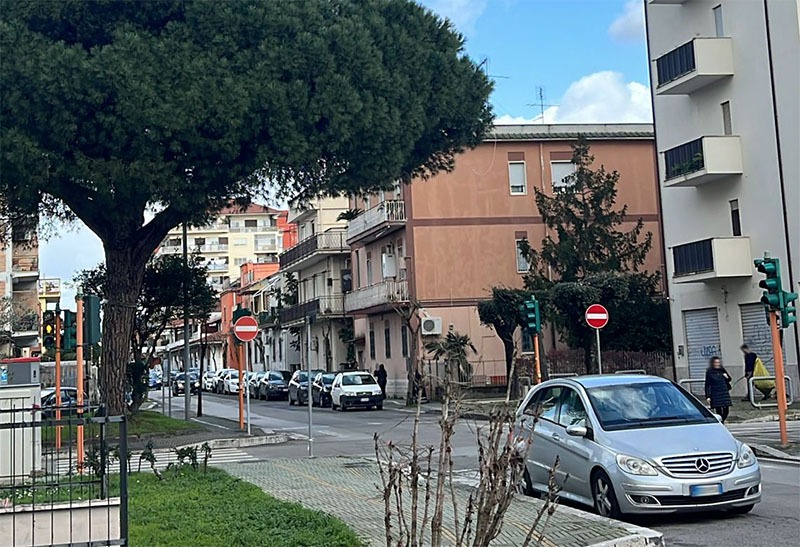 Semafori fuori uso ad Aprilia: sempre più insicurezza nella viabilità cittadina. - 