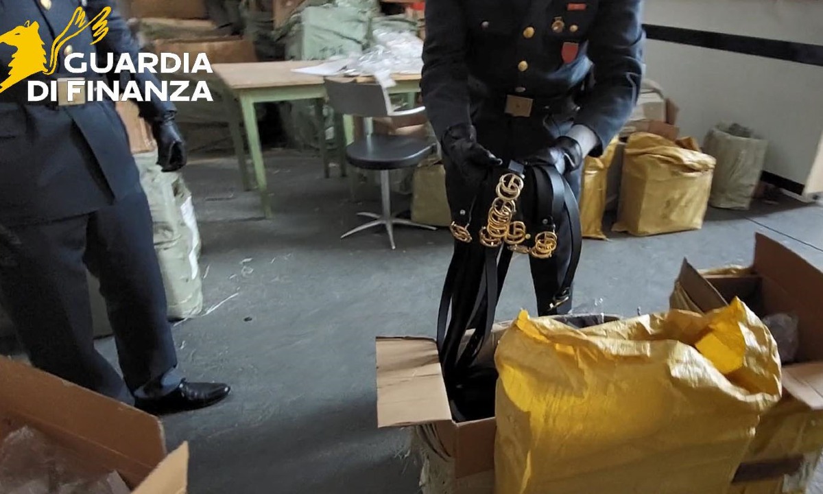 Controlli alla Stazione Termini, sequestrai 4 milioni di prodotti non sicuri - 