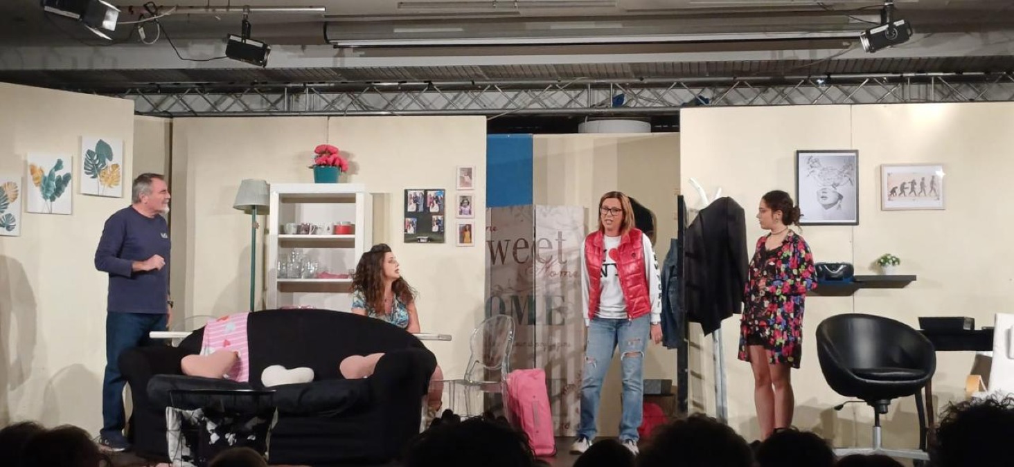 Latina, il Teatro in città: si parte con lo spettacolo "Tutta colpa di Freud" - 