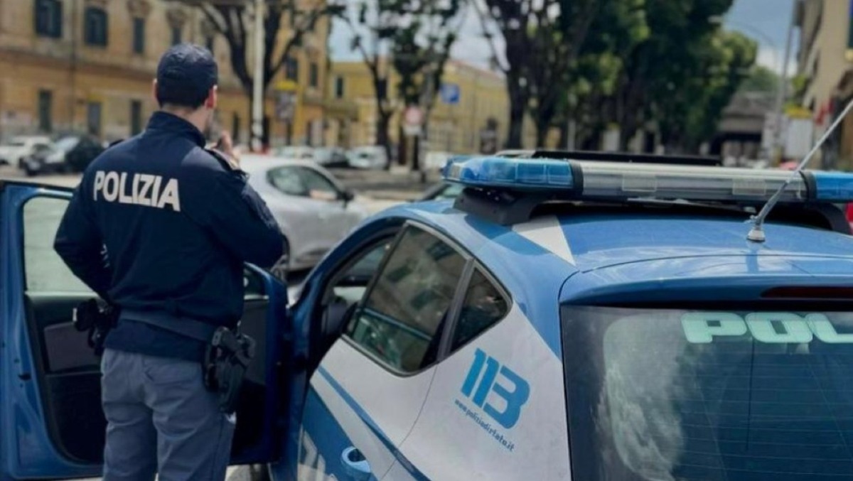 Rubavano carrelli pieni di spesa fingendosi clienti, 7 arresti - 