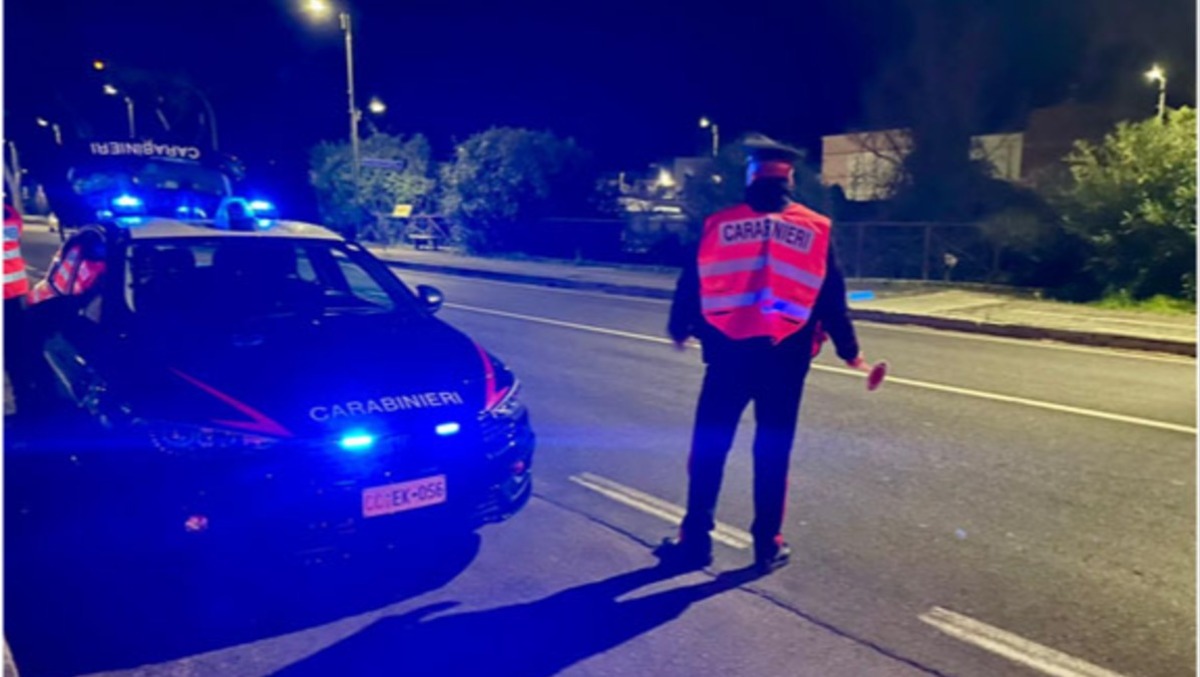 Girava armato di coltello, 39enne di Terracina denunciato - 